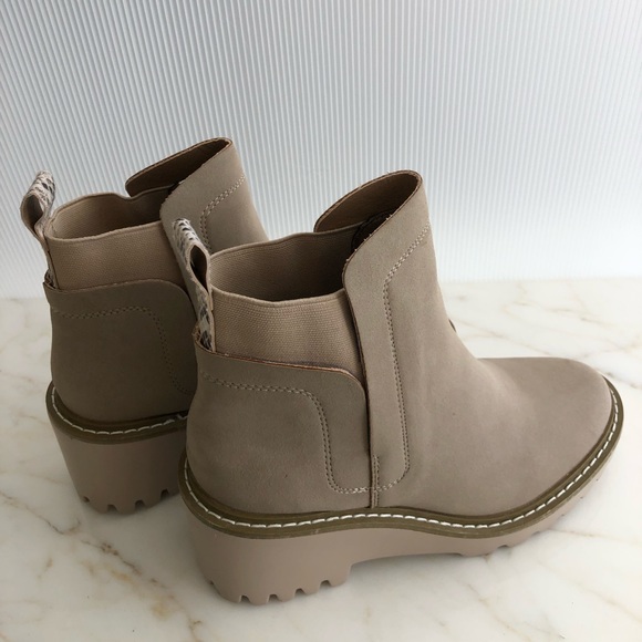 Nicole Miller Tan Ankle Booties // NEW - Picture 1 of 7